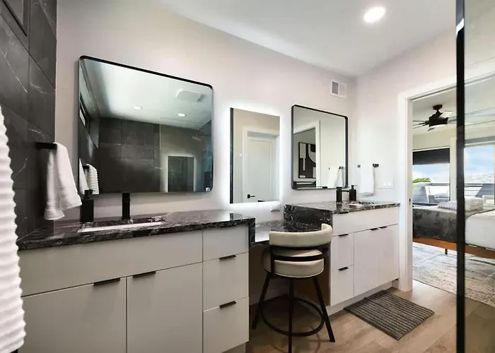 Skyline Retreat- 5br-3 5ba With 2 Car Parking And Rooftop * Pittsburgh