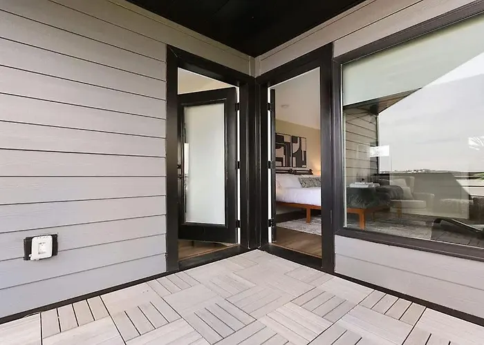 Skyline Retreat- 5br-3 5ba With 2 Car Parking And Rooftop * Pittsburgh